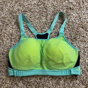 Victoria’s Secret VSX sports bra size 36C